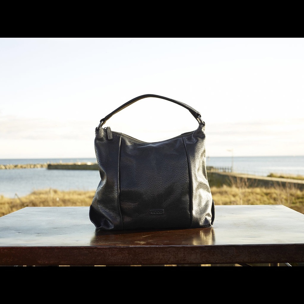 Ecco black leather shoulder bag, like new